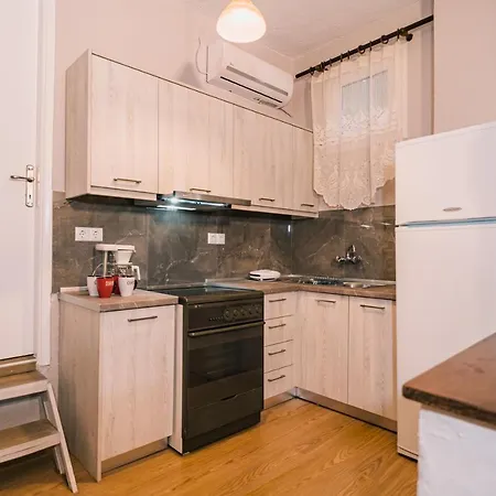 Sweet Apartment *